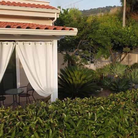 Michelino House Bed & Breakfast Parghelia Bagian luar foto