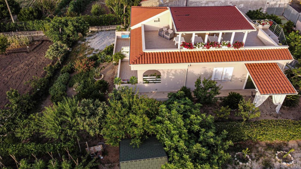 Michelino House Bed & Breakfast Parghelia Bagian luar foto