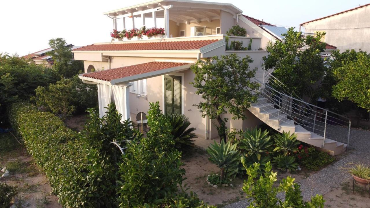 Michelino House Bed & Breakfast Parghelia Bagian luar foto