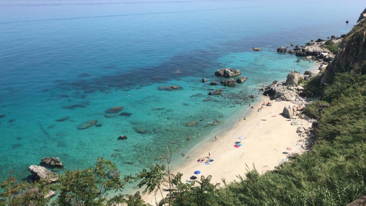 Michelino House Bed & Breakfast Parghelia Bagian luar foto