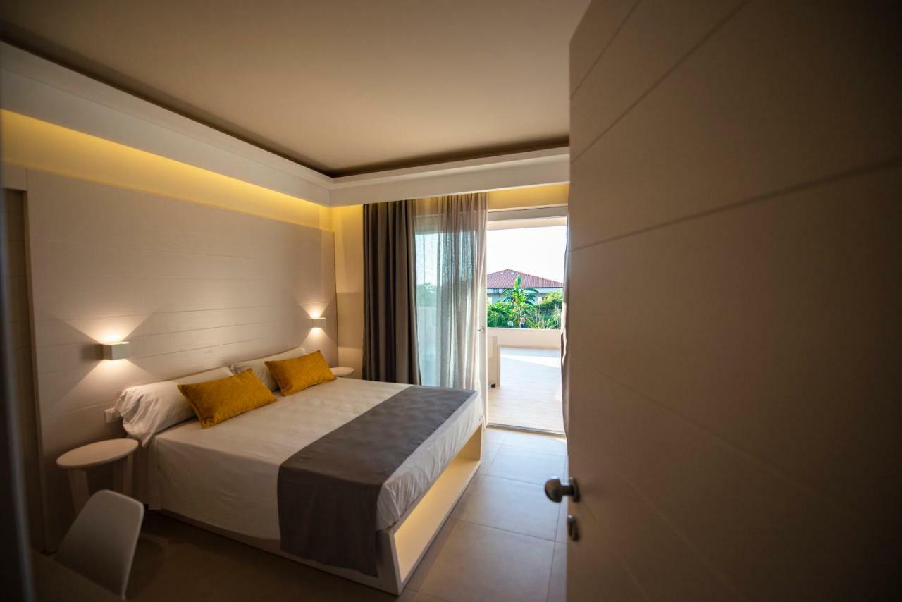 Michelino House Bed & Breakfast Parghelia Bagian luar foto