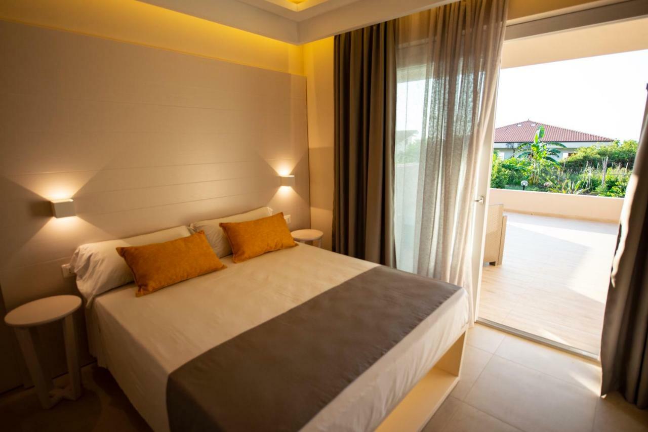 Michelino House Bed & Breakfast Parghelia Bagian luar foto