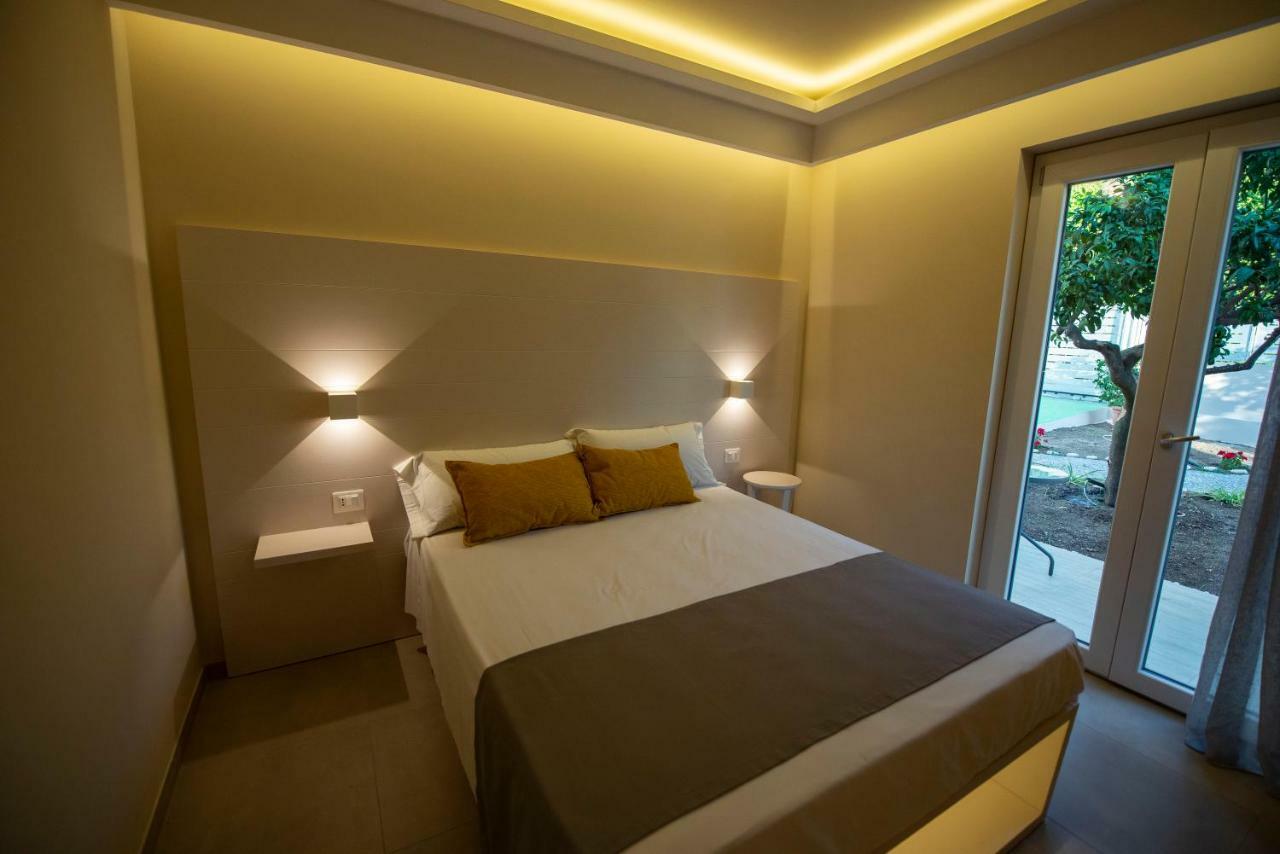 Michelino House Bed & Breakfast Parghelia Bagian luar foto