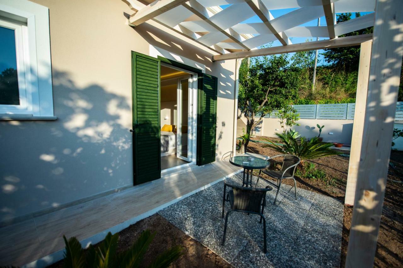 Michelino House Bed & Breakfast Parghelia Bagian luar foto