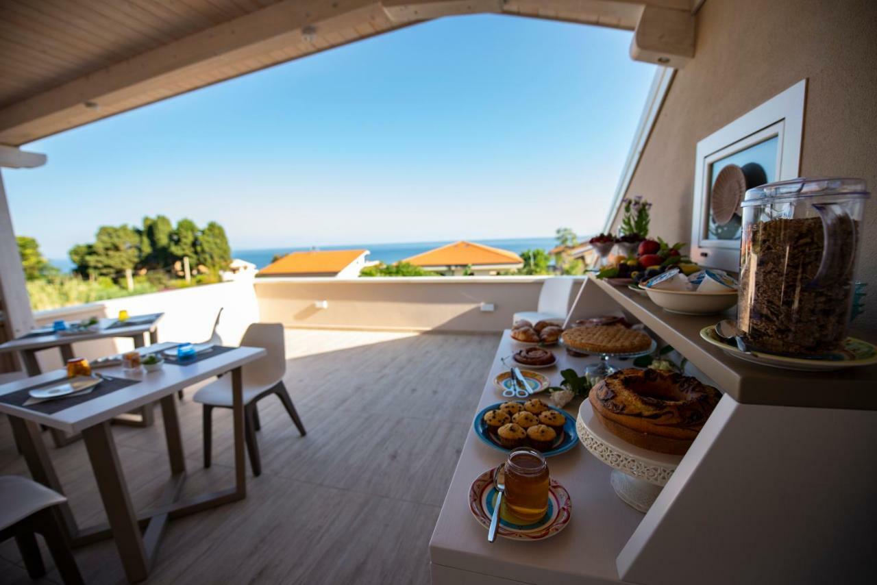 Michelino House Bed & Breakfast Parghelia Bagian luar foto