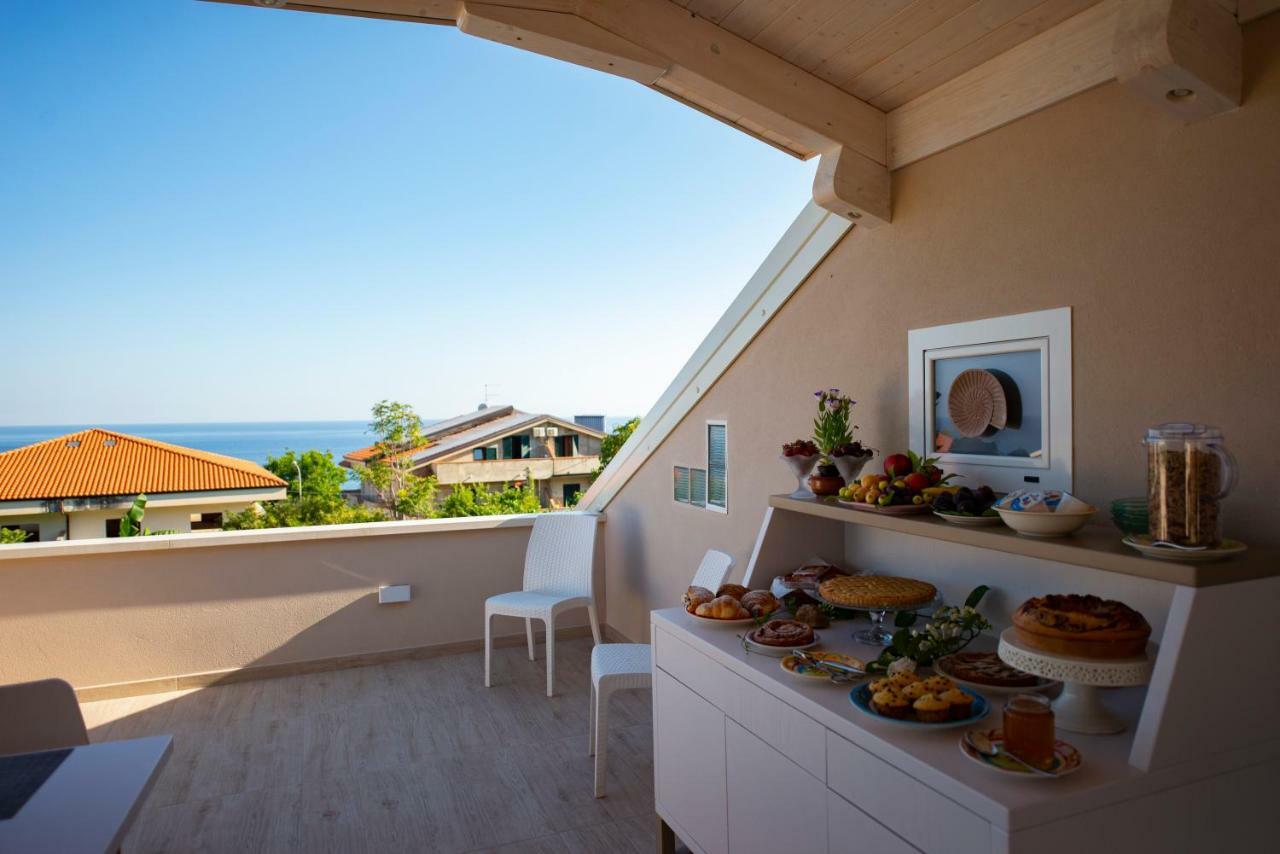 Michelino House Bed & Breakfast Parghelia Bagian luar foto