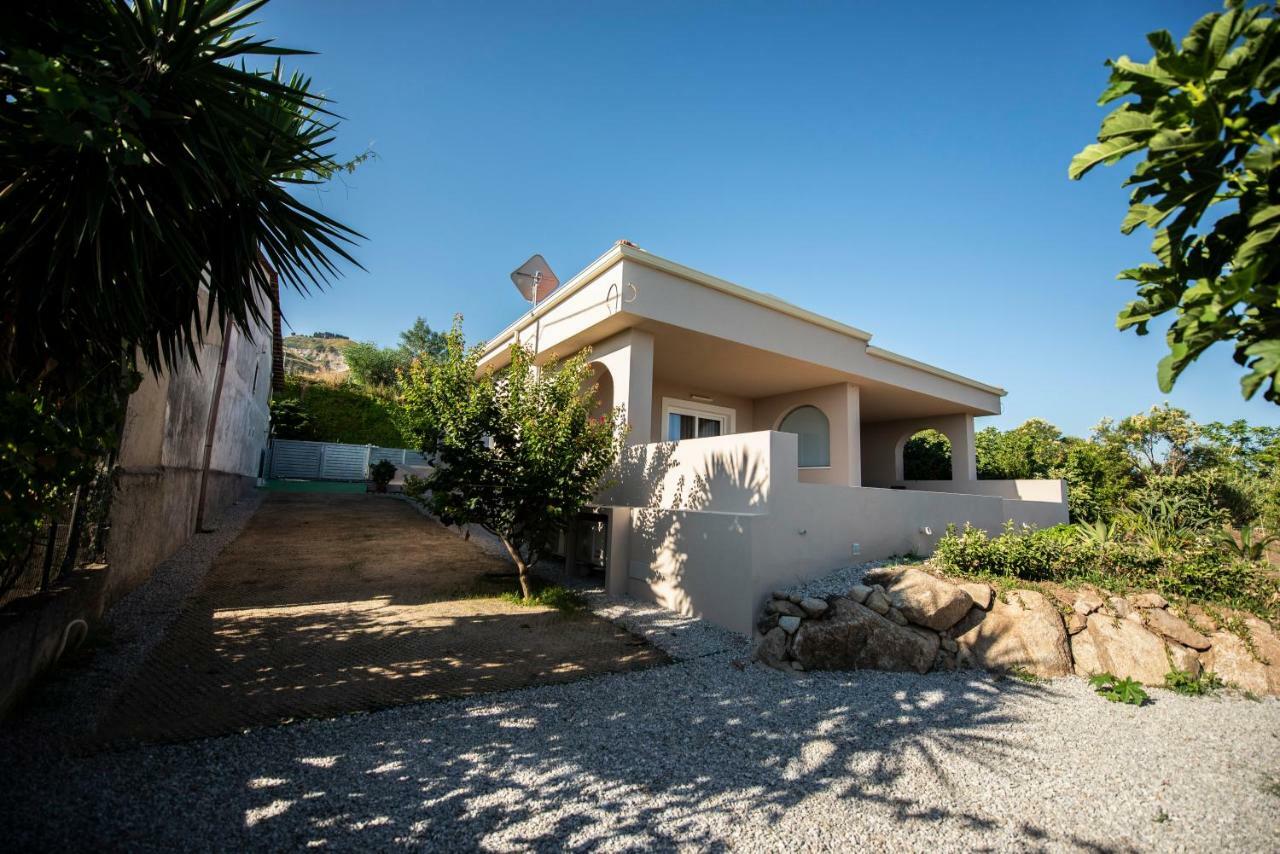 Michelino House Bed & Breakfast Parghelia Bagian luar foto