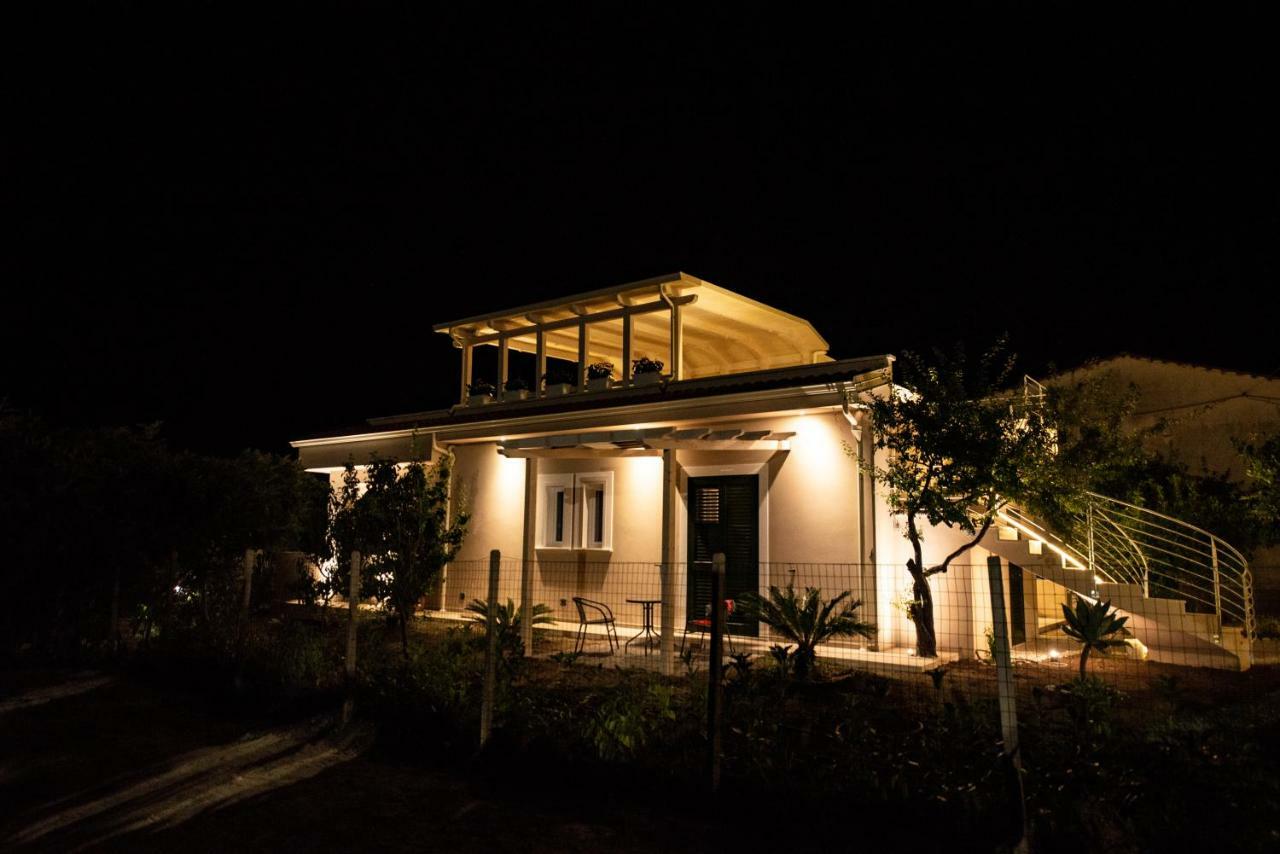 Michelino House Bed & Breakfast Parghelia Bagian luar foto
