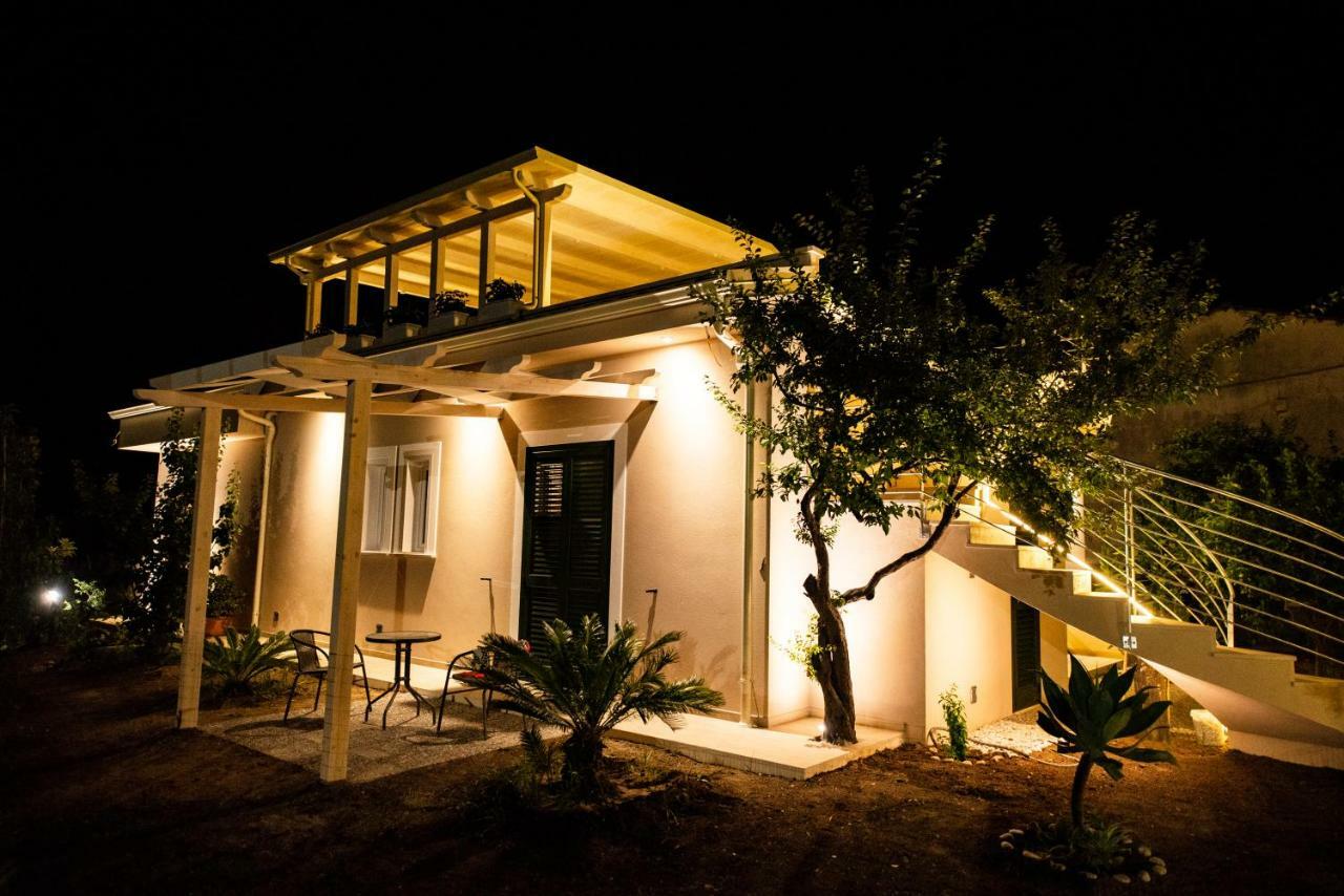 Michelino House Bed & Breakfast Parghelia Bagian luar foto